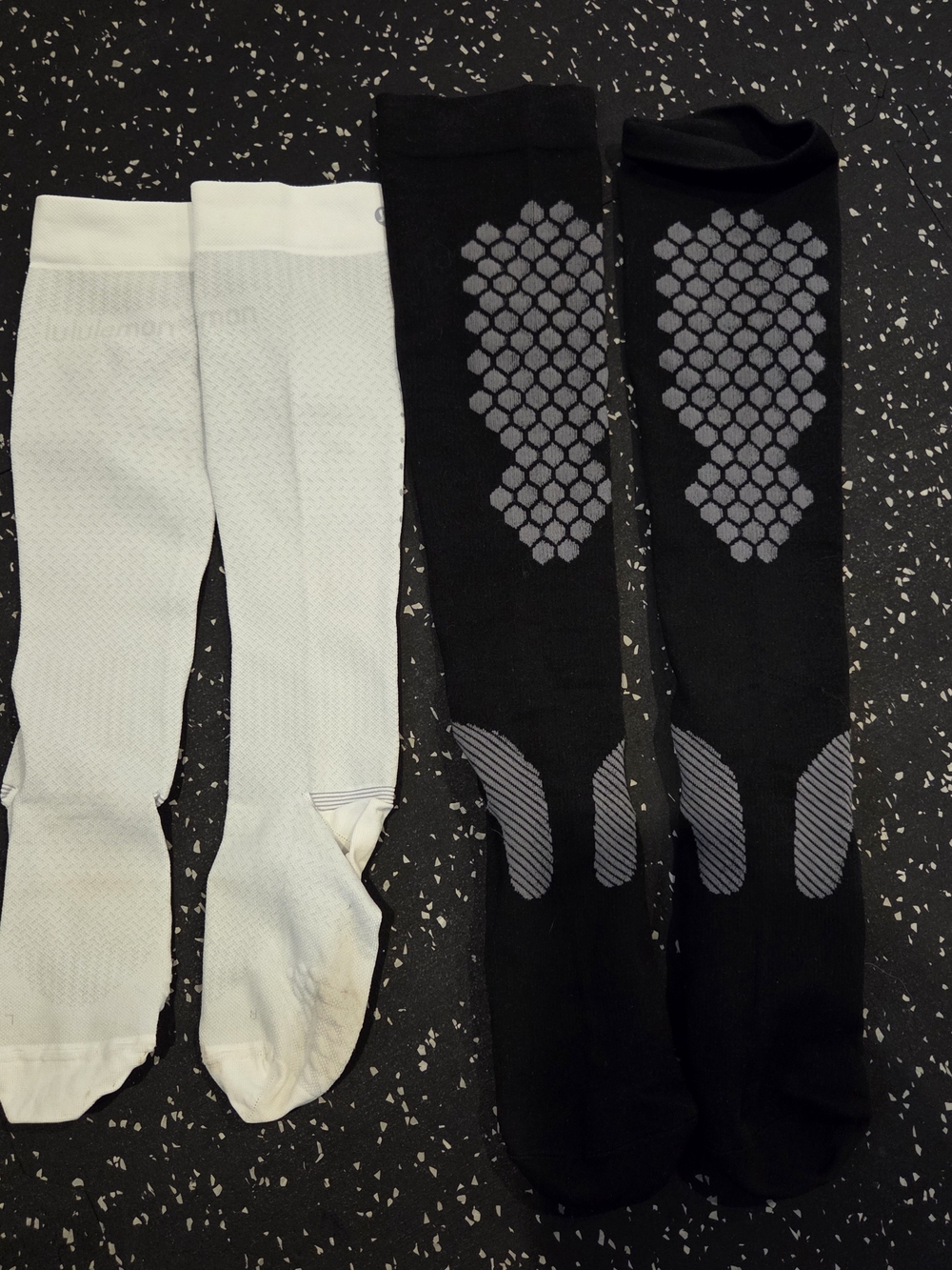 White Lululemon  +  Black 20–30 mmHg Compression Socks Bundle (2 Pairs)